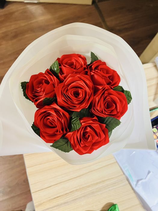 Штучні квіти,атласні троянди