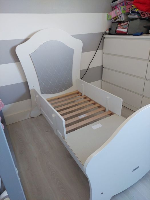 Cama de criança da Micuna/trama