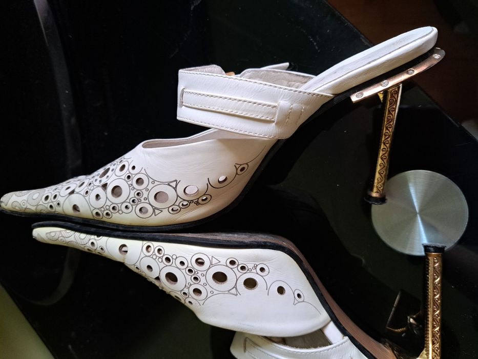 Взуття безкоштовно