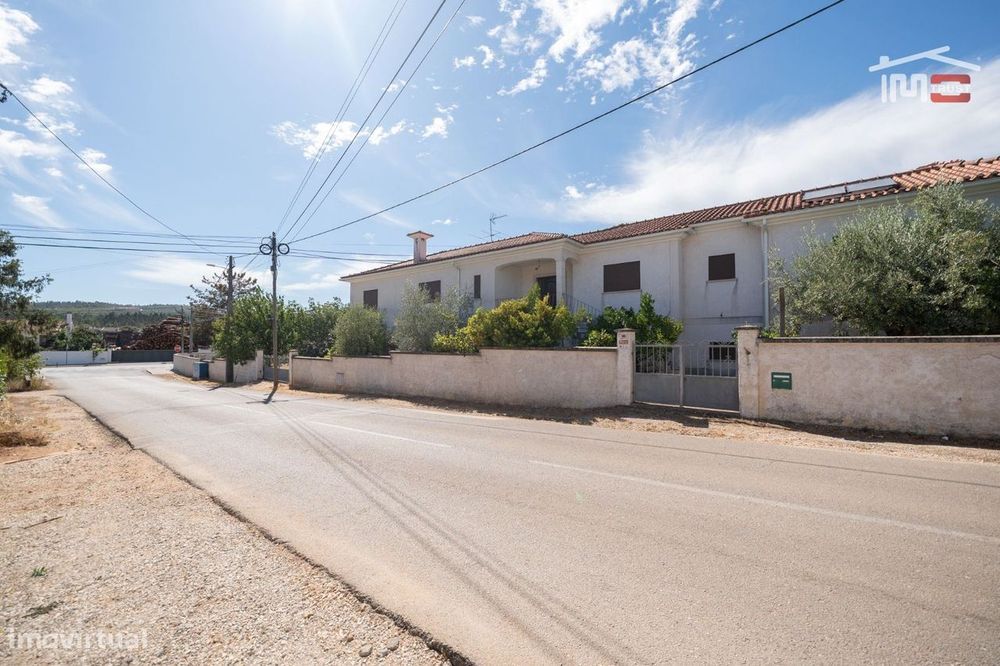 Excelente Moradia T3 com terreno com viabilidade de construção em V...