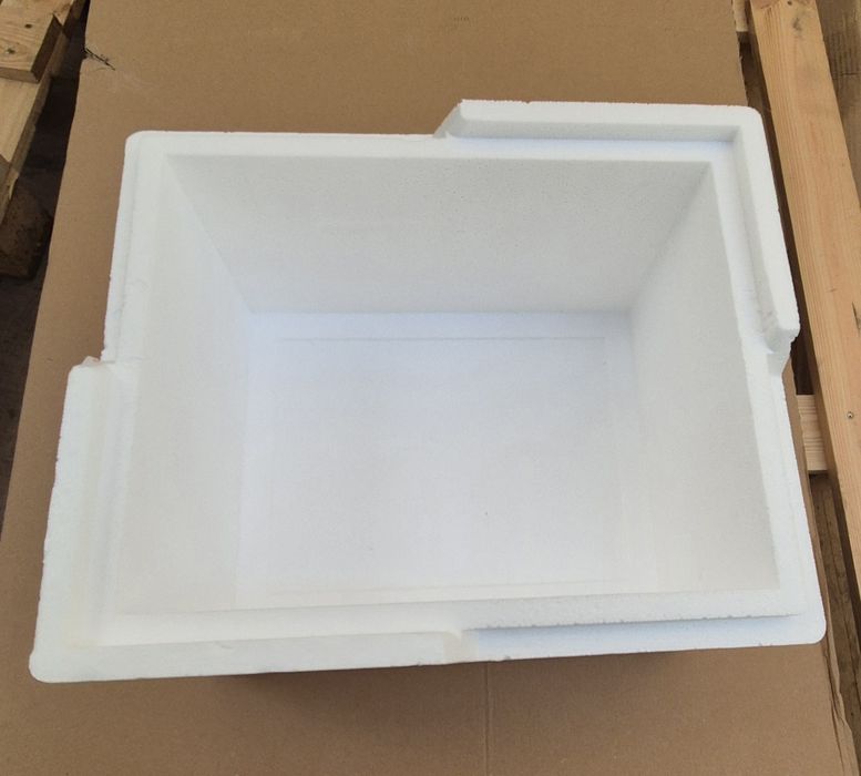 Pudełka styropianowe stan bardzo dobry
