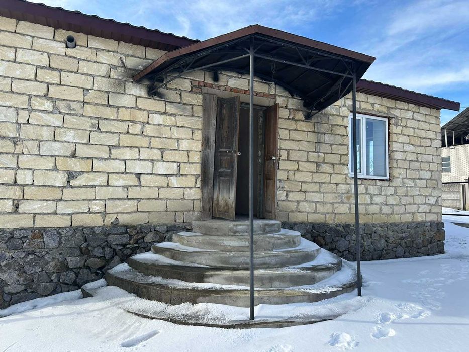 Продаж 1 поверхового будинку з ділянкою на 7.5 сотки, м. Жмеринка