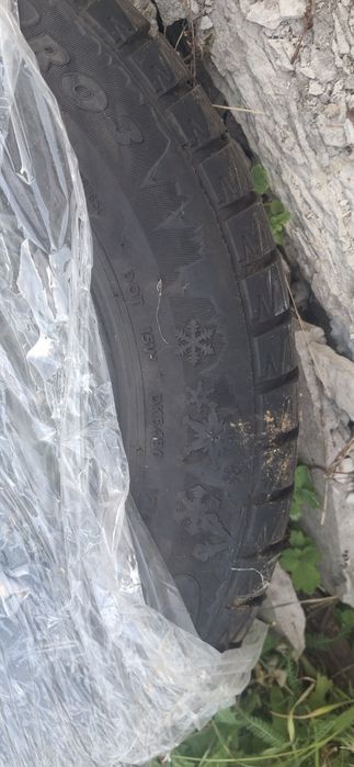 Резина зимня r15