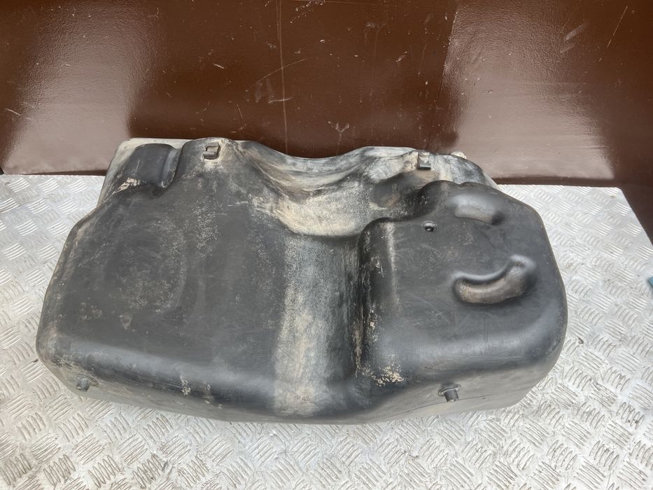 Бак бензобак 1.8 бенз Ланд ровер фриландер 04год land rover freelander