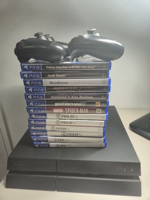 PlayStation 4 1TB + 2 Pady + 13 Gier!!!