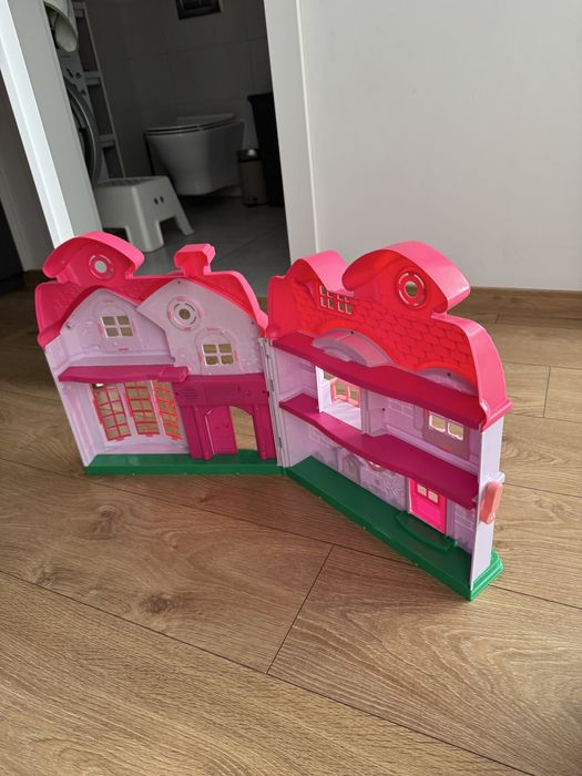 Oddam za darmo plastikowy domek plus akcesoria