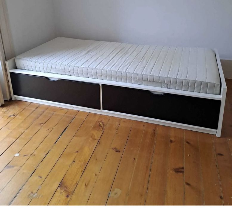 Cama ikea com 2 gavetoes