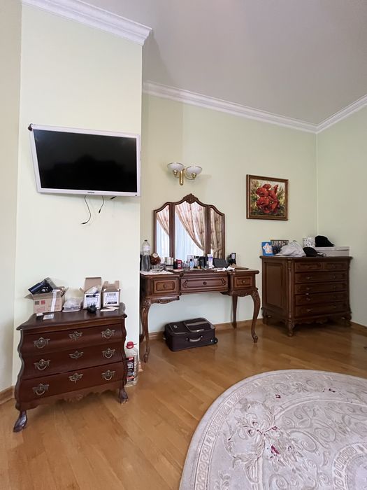 Авторський Будинок з Басейном та Укриттям - район Кварцу