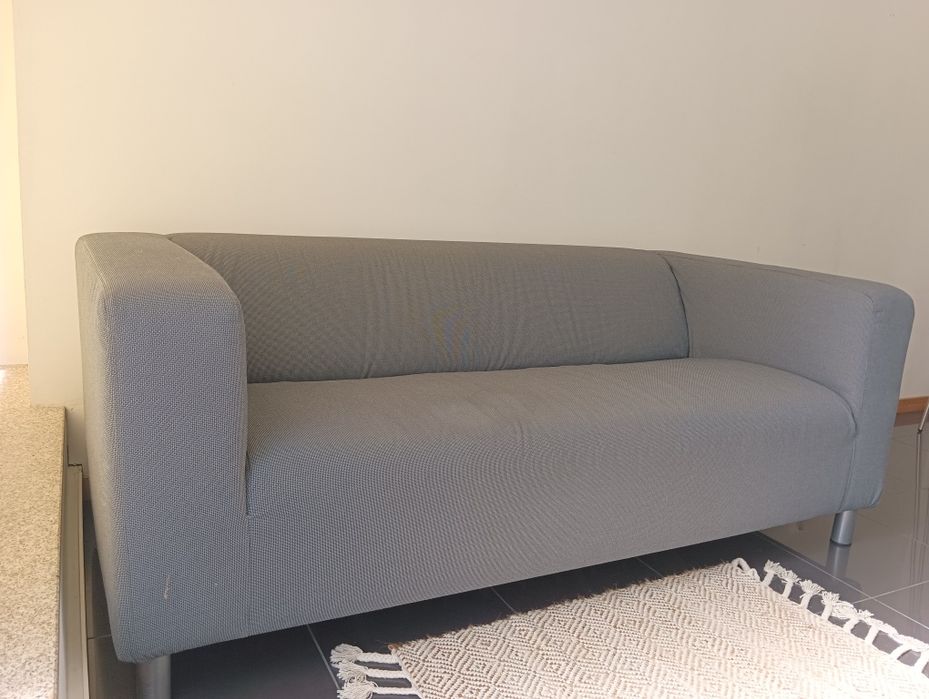 Sofá 2 lugares KLIPPAN IKEA Vissle de cor cinza