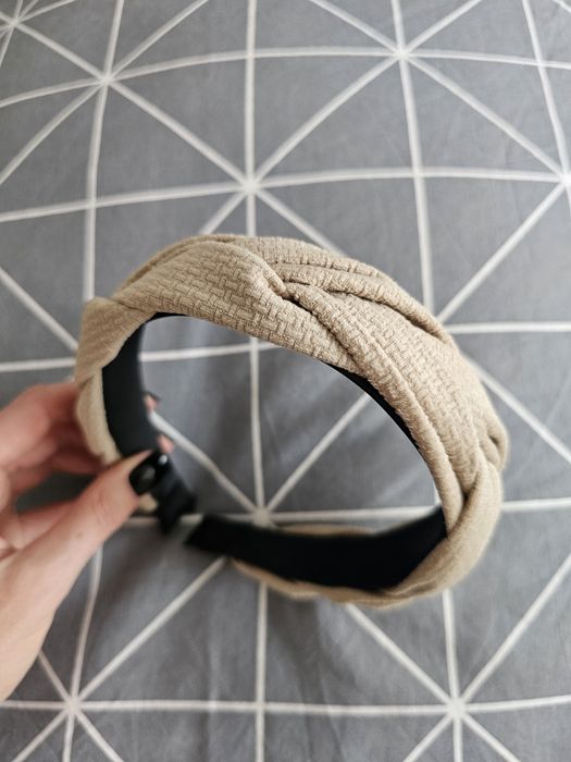 Opaska na włosy beżowa