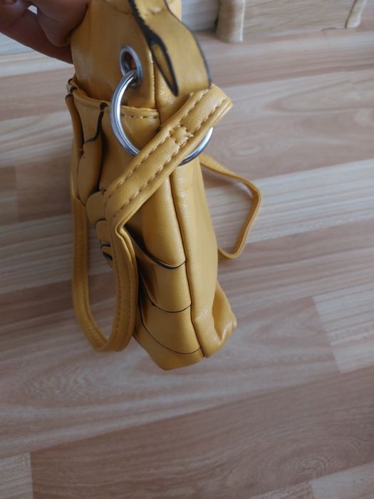 Сумочка жёлтая, кросбоди коричневый