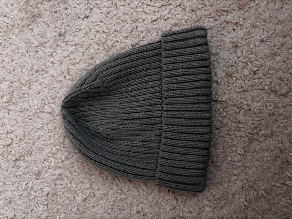 Шапка hm в ідеальному стані