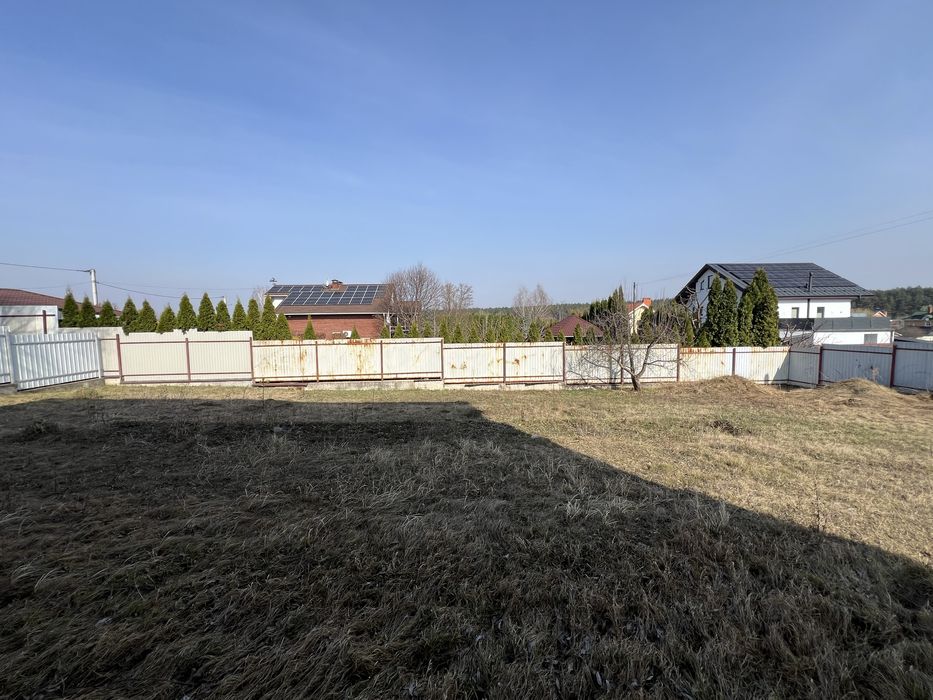 Продаж будинку 200м2 з підвалом на великій ділянці 10 сотках в Бобриці