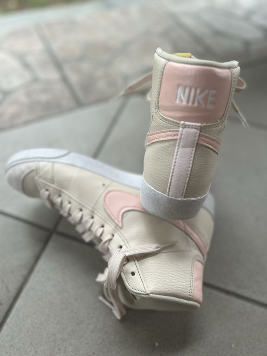 Skórzane sneakersy damskie Nike Blazer Mid 77