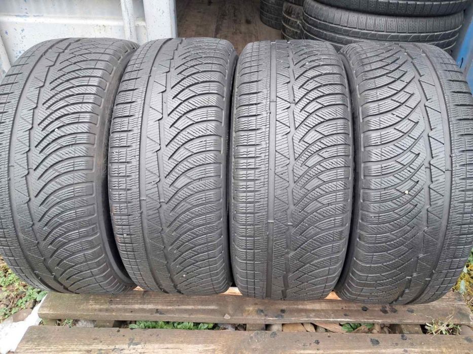 Зимові шини Michelin 235/55 R17