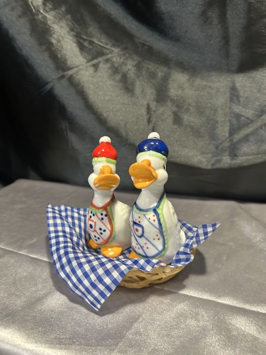 Solniczka i pieprzniczka – Kaczka i kaczorek – Ceramiczny zestaw