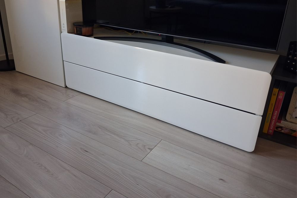 Rtv Black Red White