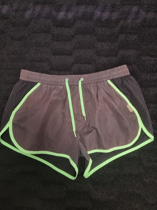 Vendo 2 calções de banho – Bom estado
