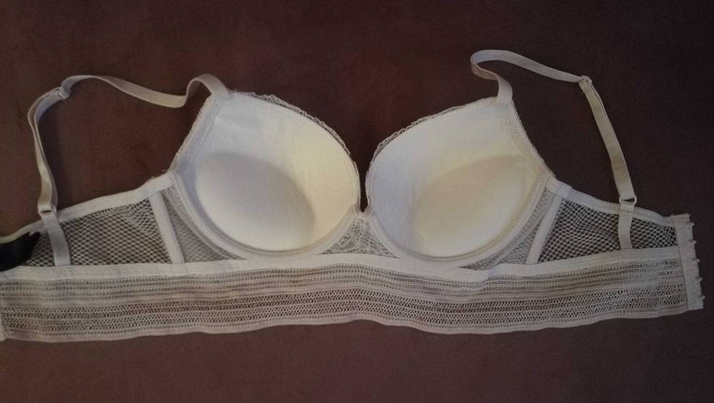 Biustonosz 70 B Reserved  jasny różowy