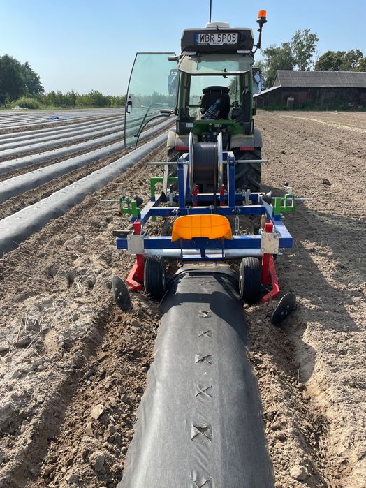 Sadzenie drzewek zakładanie plantacji GPS rtk Borowka Borówki jabłonie