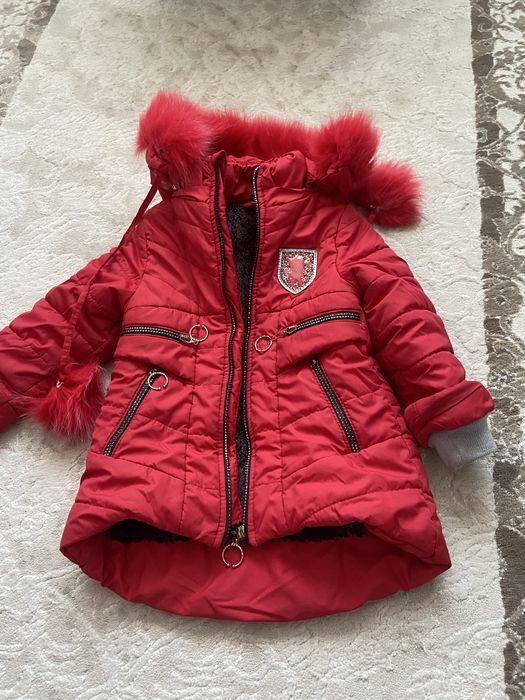 Дівчача зимова курточка
