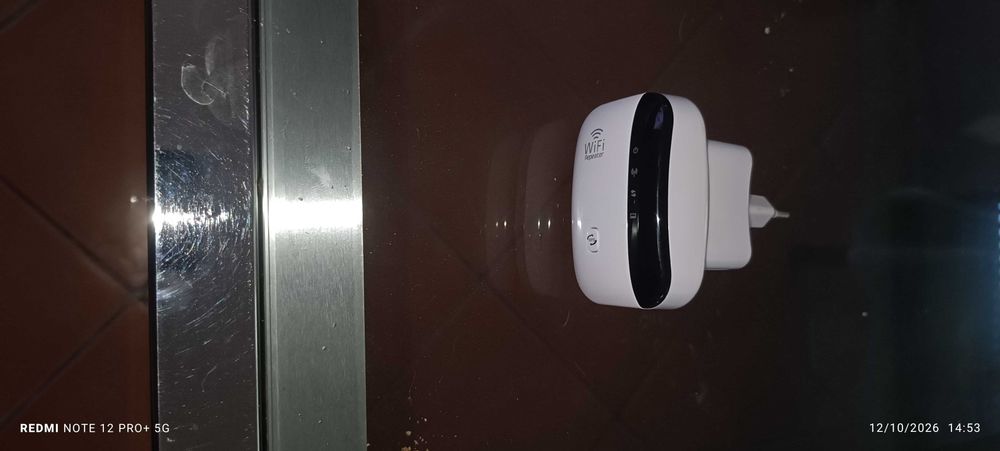 TP-LINK 300 Mbps Range Estender e outro extender