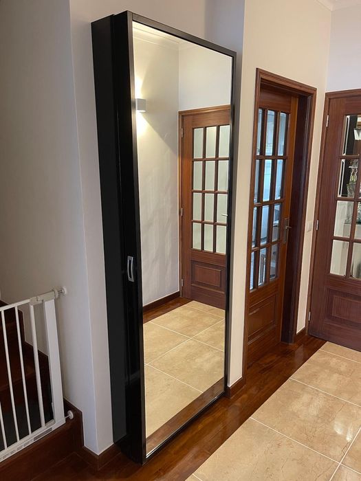 Sapateira com espelho