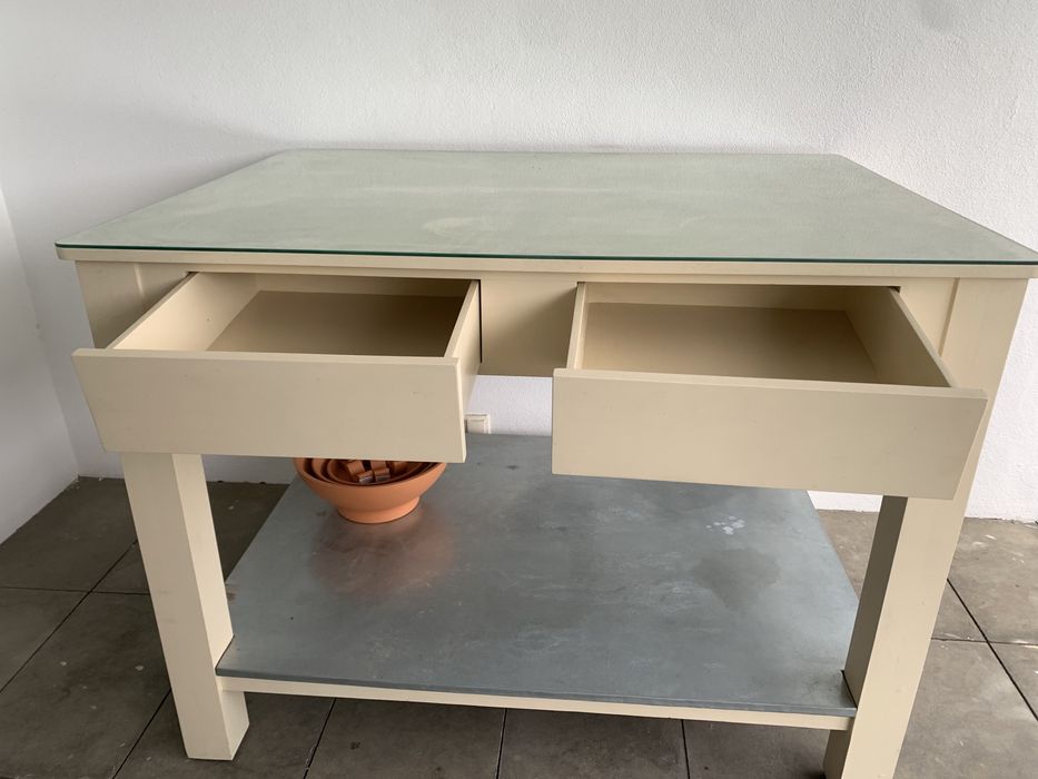 Cadeiras e Mesa Madeira