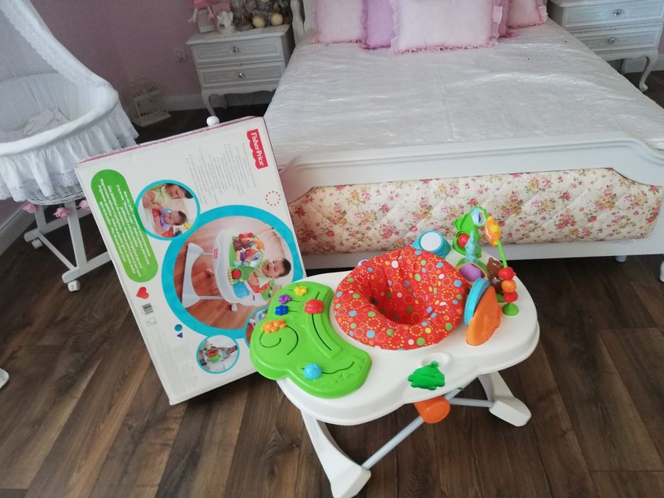 Fisher-Price Baw Się I Jedz Przenośne Centrum Karmienia