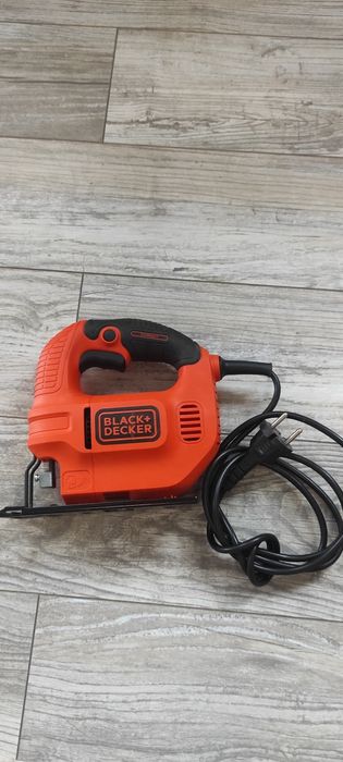 Wyrzynarka Black & Decker 400 w .Nova