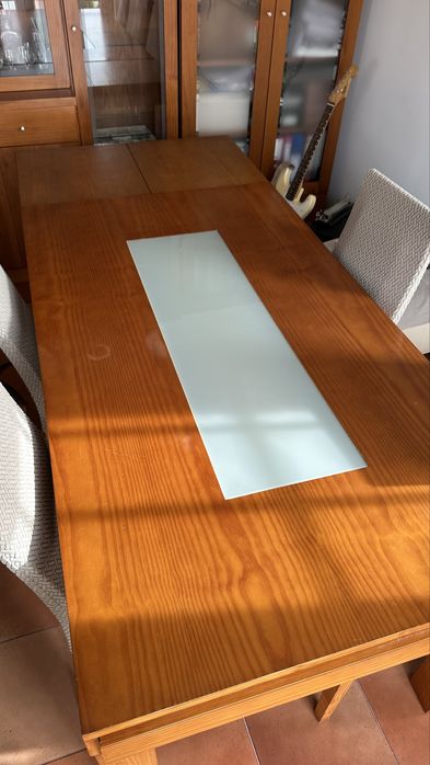 Conjunto sala - armário, aparador e mesa