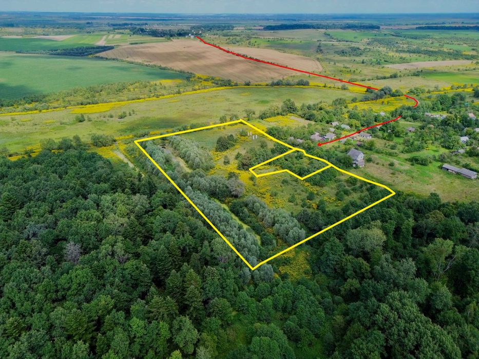 Продаж ділянки 2.1 га. з озерами та приляганням до лісу