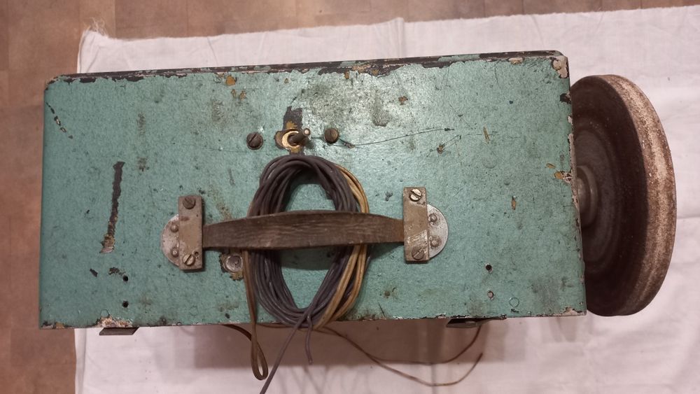 Точильно-шліфувальний верстат