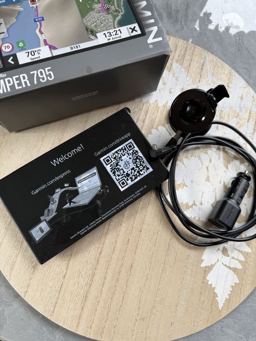 Автомобільний навігатор Garmin Camper 795