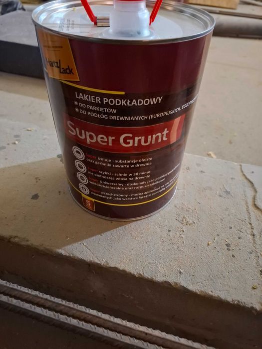Lakier do drewna