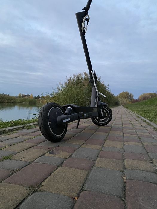 35 km/h Електросамокат Segway Ninebot MAX G2