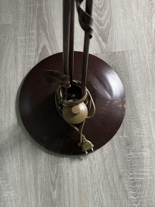 Lampa stojąca kwiat