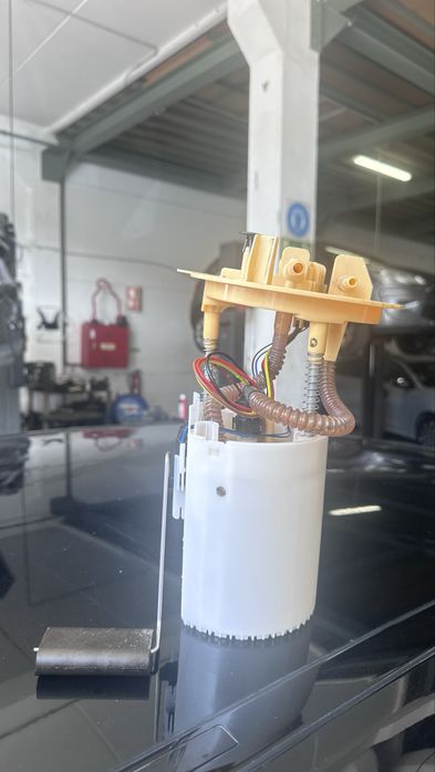 Bomba de combustivel - Mercedes A180