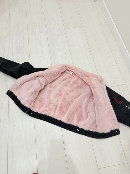 Джинсова куртка Supreme з теплим рожевим хутром на дівчинку підлітка