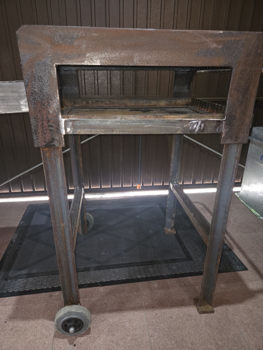 Grill Solidny Własna robota wystarczy pomalować