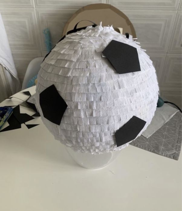 Piniata piłka urodziny