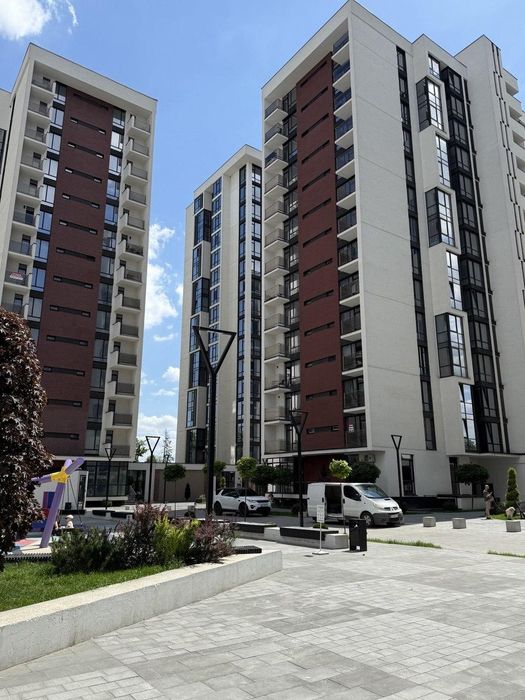 Видова 3 кімнатна квартира в ЖК Манхеттен