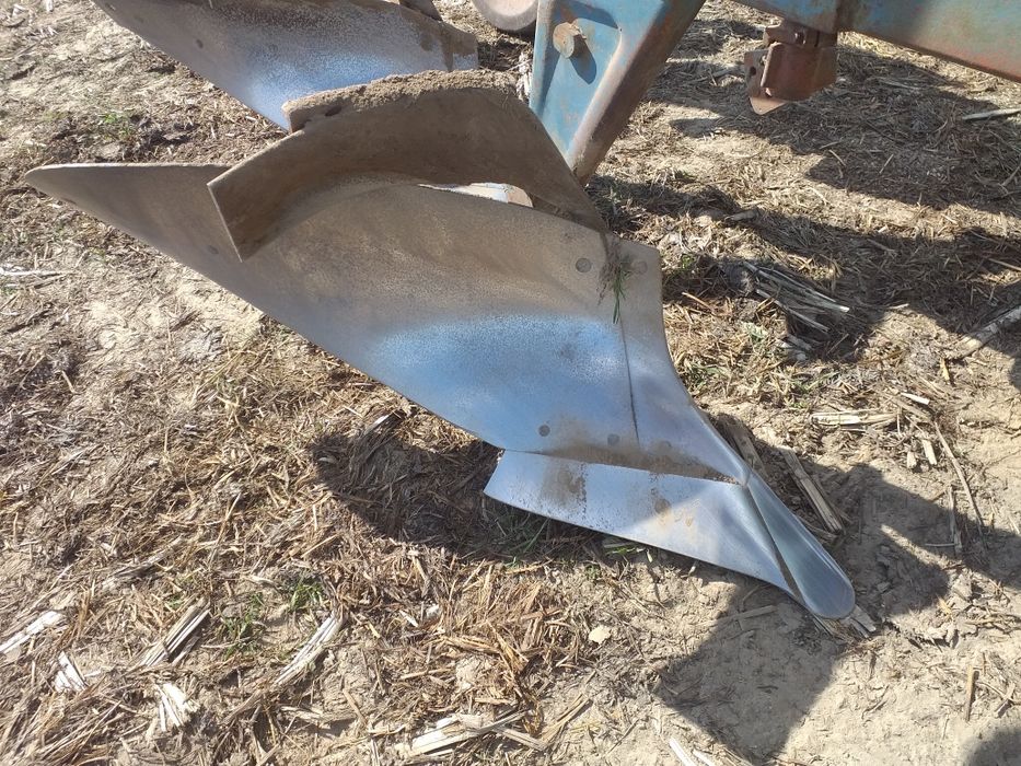 Pług overum 3 skibowe obrotowe