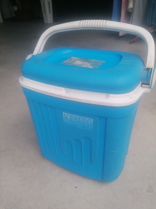 Vendo mala  de viagem mala frigorífica elétrica  e geladeira