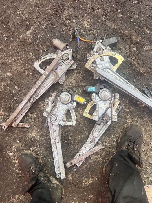 Стекло подьемники Киа Соренто,Kia Sorento