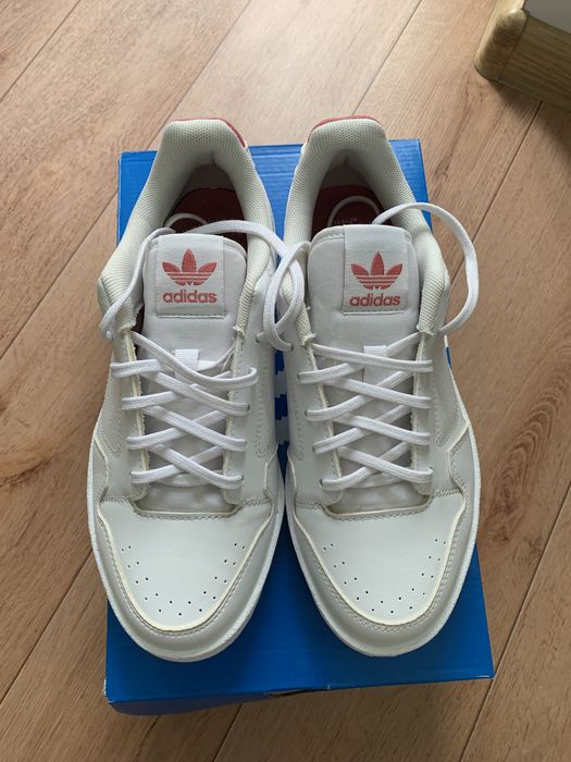 кросівки adidas