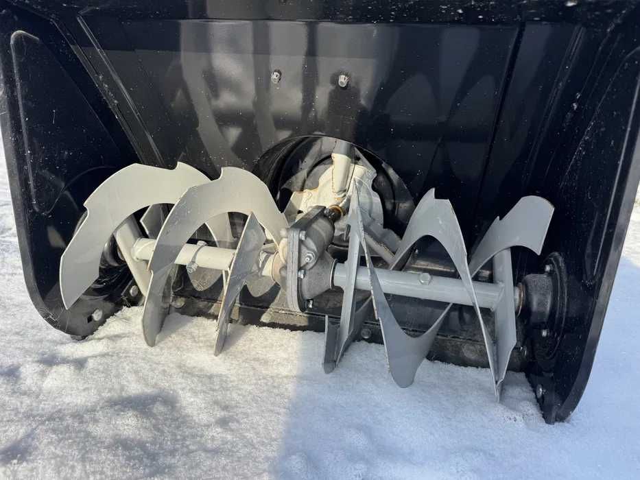 Odśnieżarka spalinowa z napędem  JAK NOWA