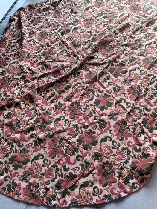 Camilha para mesa redonda