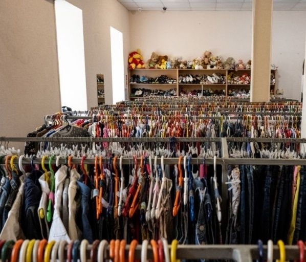 Секонд хенд , жіночій одяг,дитячій одяг,рандомний одяг