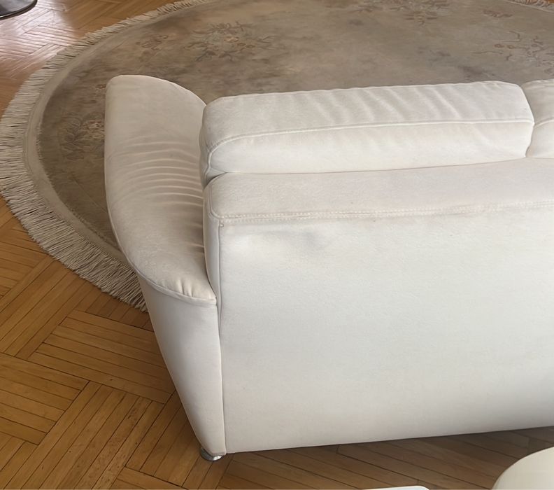 Sofa 2 osobowa nierozkładana beżowa materiałowa